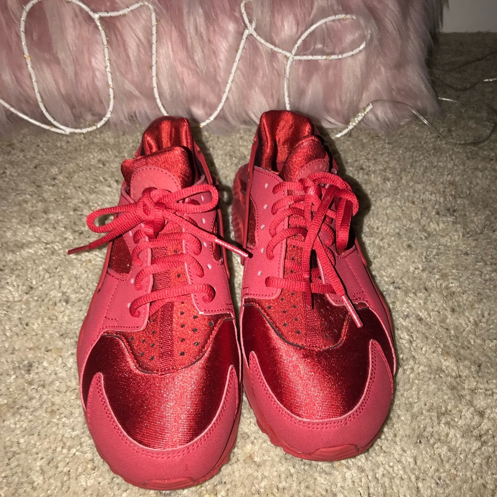 Red Nike hurrache